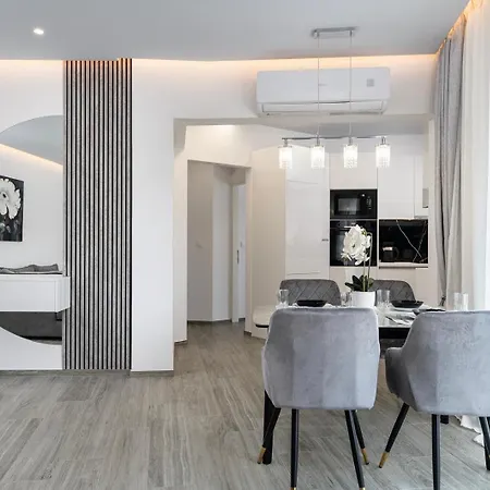 Angelos Apartament *